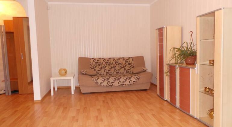 Apartamenti Proletraskaya 75