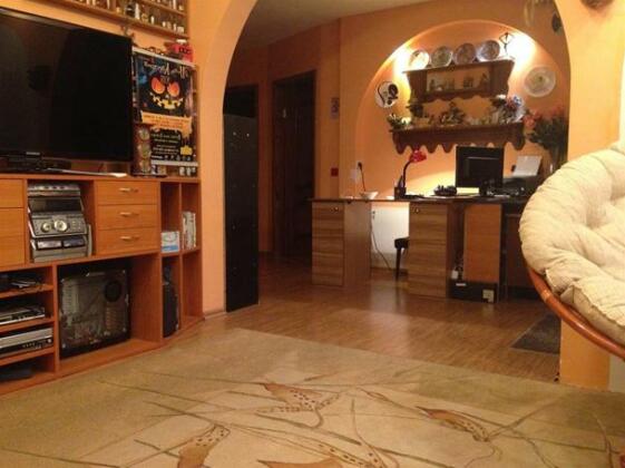 Hostel and Apartment Cherdak - Photo3