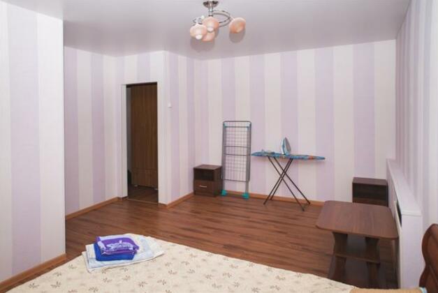 Bolotnikova 12 Apartments - Photo4