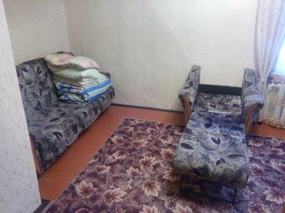 Na ploshchadi Pobedy 13 Apartment