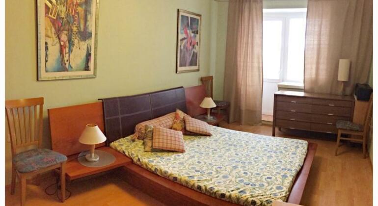 Apartments on Bulatova 5 - Photo2