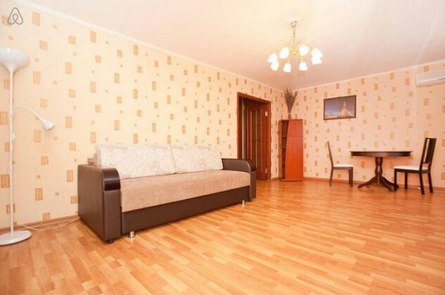 Comfortable and Modern Apartments on Ibragimova - Photo2
