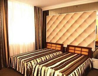 Dukat Hotel on Ibragimova - Photo3