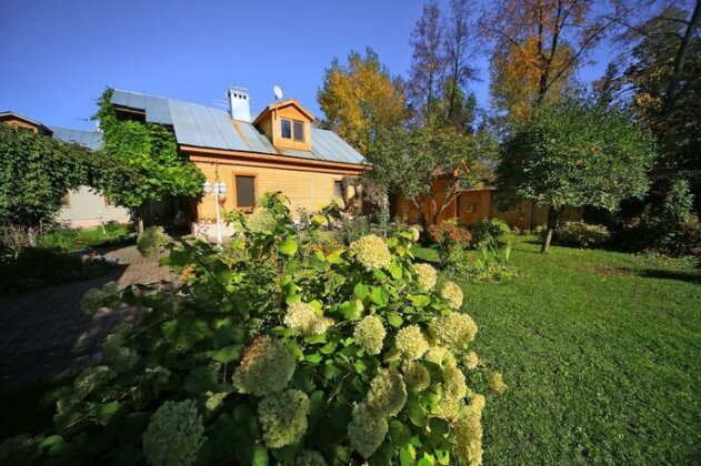 Guesthouse on Kyzyl-armeyskaya - Photo2