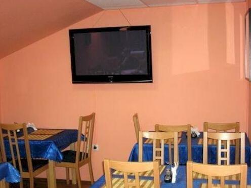 Yal Hotel - Photo2