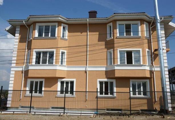 Photo 2