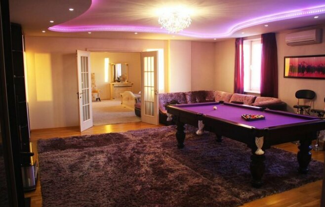 Two floors VIP Apartment with a pool and a Jacuzzi - Photo2