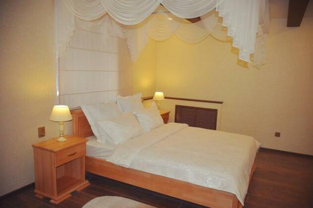 Postoyaliy Dvor Hotel