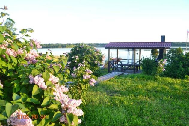 Ostrov Cottage Village - Photo3