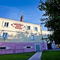 Central manor guest house