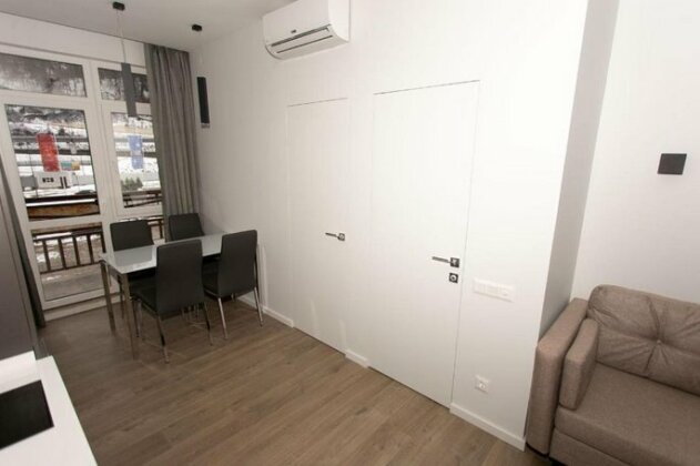 Apartment is on the Birch 126 - Photo3