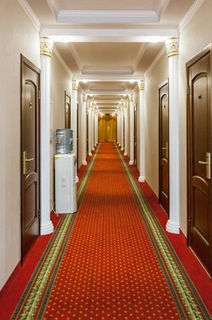 Grand Hotel Uyut - Photo4