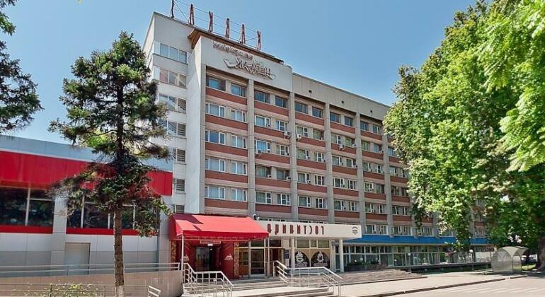 Hotel Kavkaz Krasnodar - Photo4