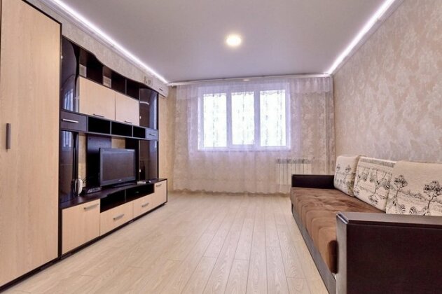 Na Filatova19/1 8 Etazh Apartments - Photo3