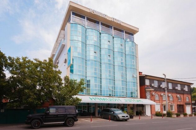 Triumph Hotel Krasnodar - Photo2