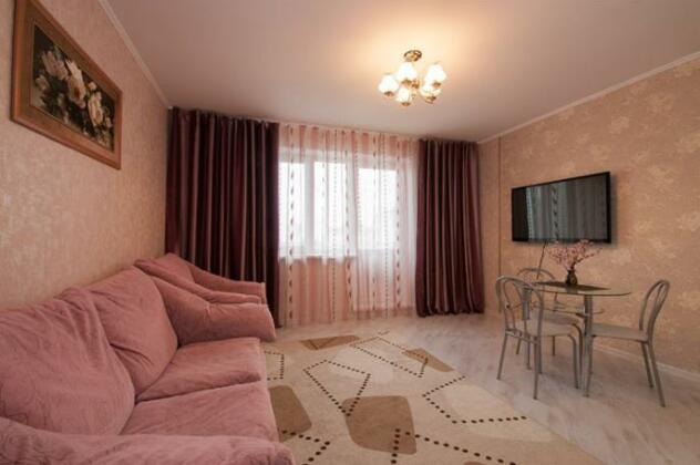 Na Vesnyi 2A 2 Kom Apartments - Photo2