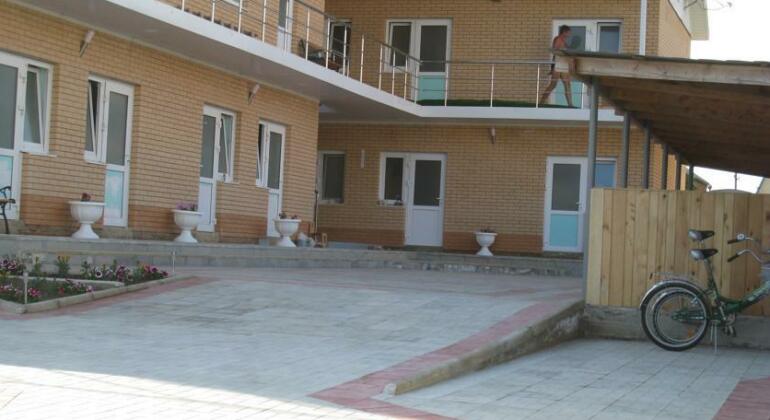 Pirs-Azov Inn