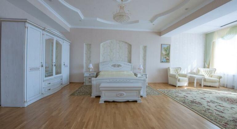 Roscha Nevest - Photo5