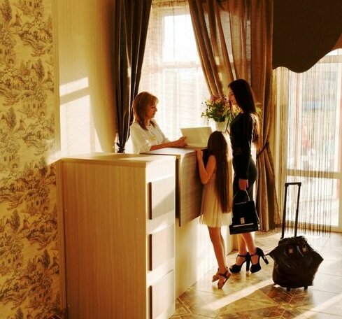 Zolotoj Klyuchik Hotel - Photo2