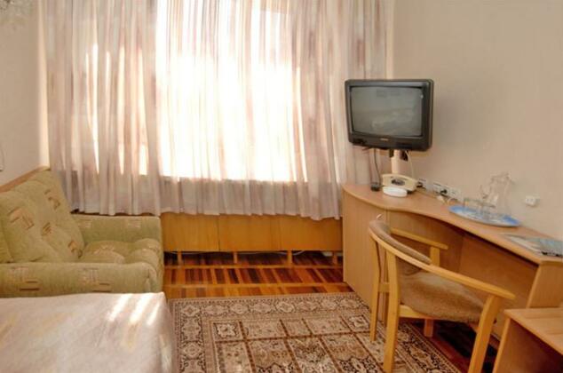 Metallurg Hotel - Photo2