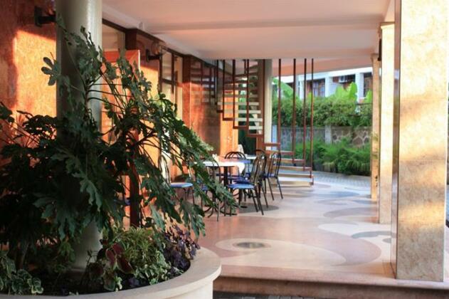 VVV Hotel - Photo3