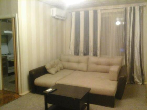 1905 Goda Apartment