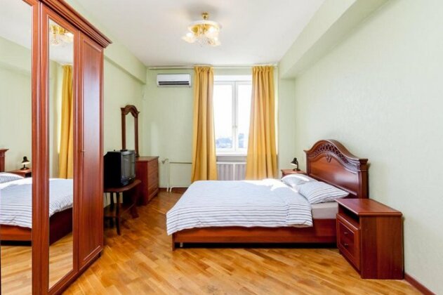 2 Room Nice Flat At Novinsky Boulevard