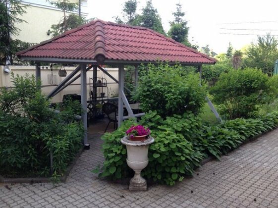 3 Bedroom Beautiful House In Moscow Guest House