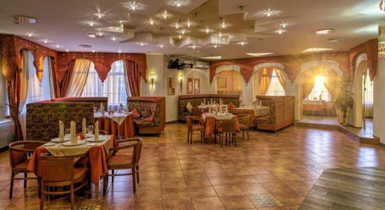 Alexander Club Hotel - Photo3