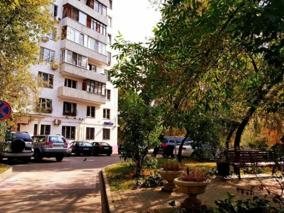 Apartamienty Triekhghornyi Val