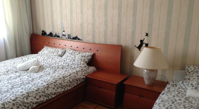 Apartment na Akademika Koroleva - Photo2