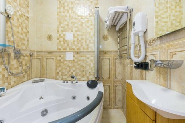 Apartment on Novoryazanskaya with Jacuzzi - Photo4