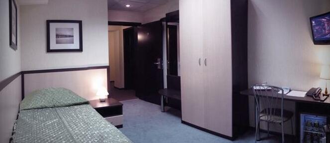 Ave Hotel - Photo4