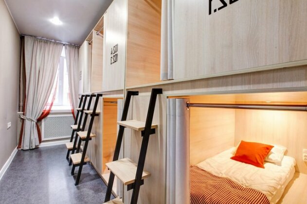 Dad and Cat Capsule Hotel - Photo5