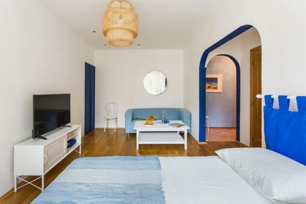 DailyRooms Na Pyatnitskoy Apartments - Photo4
