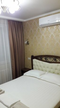 Den i Noch na Profsoyuznoy Mini-hotel