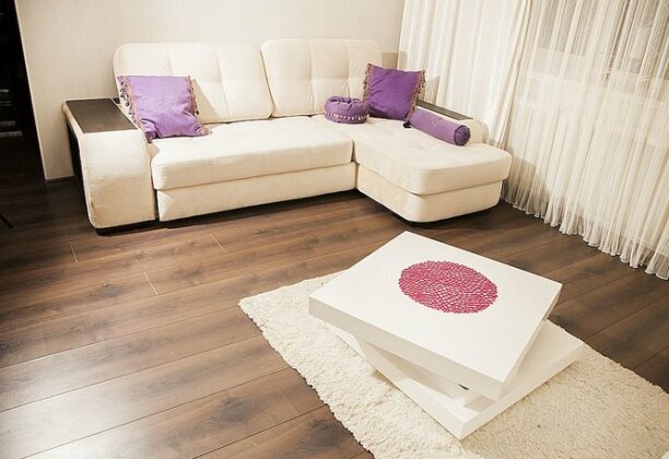 Designer chic Nikoloyamskaya flat - Photo2