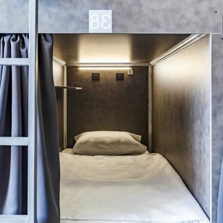 GetCapsule Hostel - Photo4