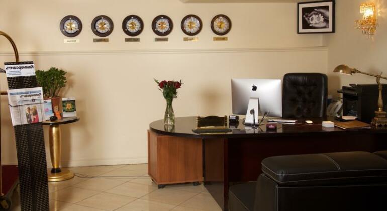 Golden Rooms Hotel - Photo3