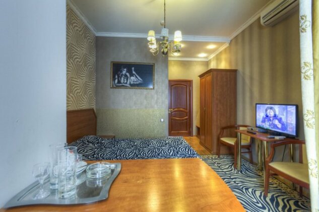 Green Wood Apartments - Photo2