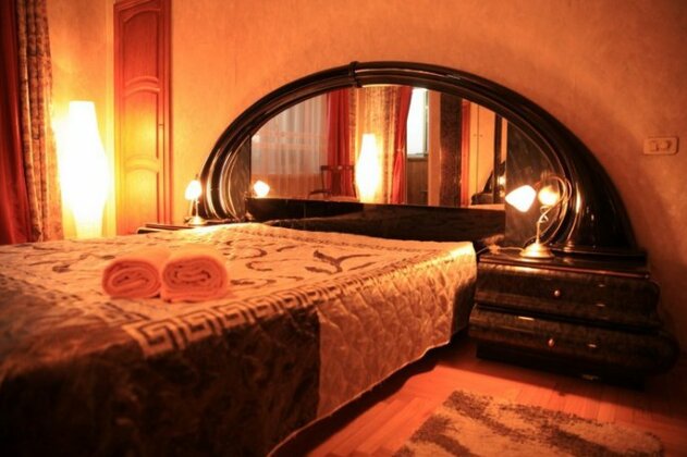 Home Slava Red Apart-Hotel - Photo2