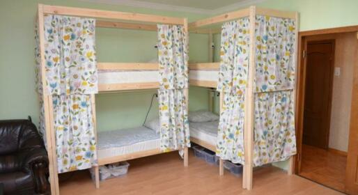 Hostel Krugliy God