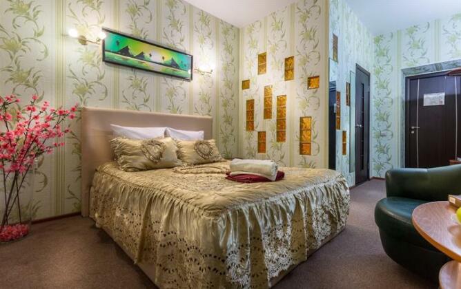 Hotel Astra Luks - Photo2