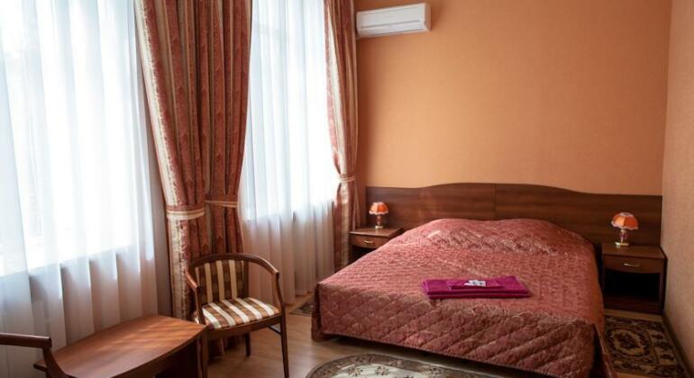 Hotel DOSAAF on Pokhodnyy Proezd - Photo2