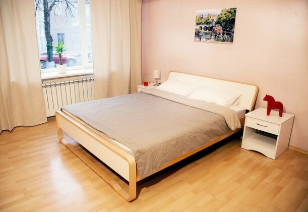 Large bright 3-room flat Baumanskaya - Photo2