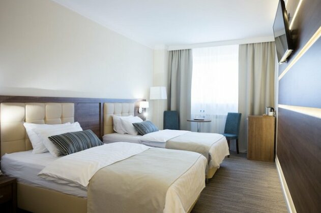 Luch Hotel - Photo2