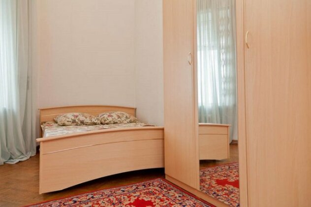 LUXKV Apartment on Gnezdnikovskiy - Photo2