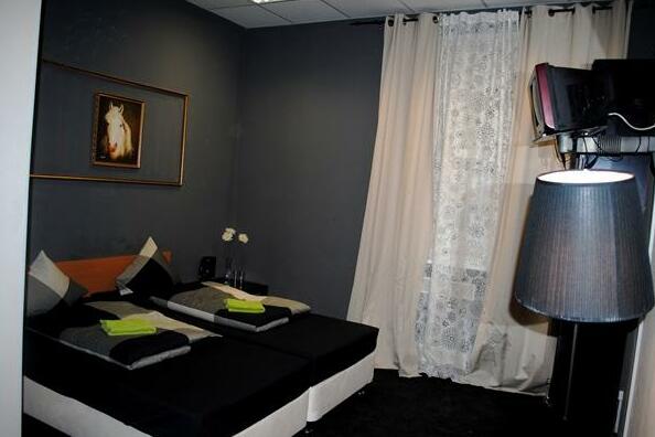 Mary Gold Hotel - Photo2