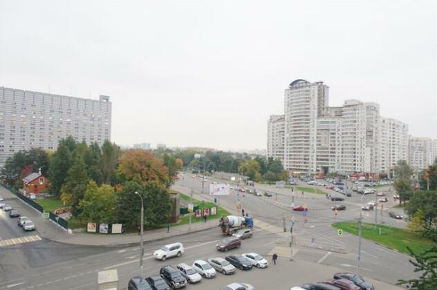 Metro Kahovskaya Apartments