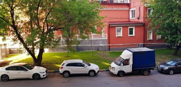 Metro Taganskaya Apartments